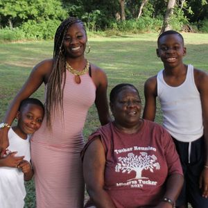 Meet your Posher, Edwina